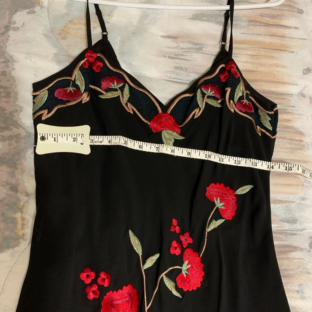 Clothes - Picture 3 of 7